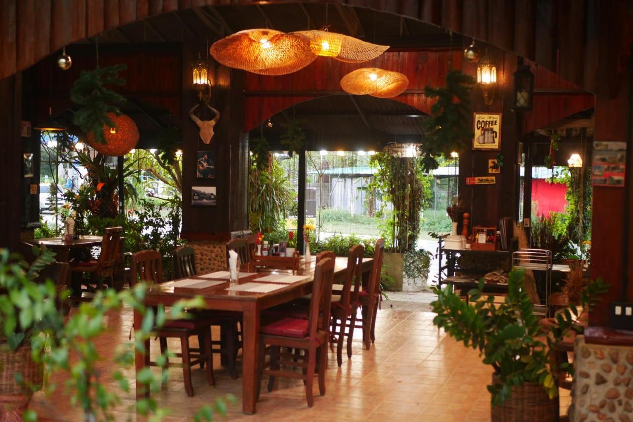 Big Elk Steak House - Homestay Trat Exterior foto